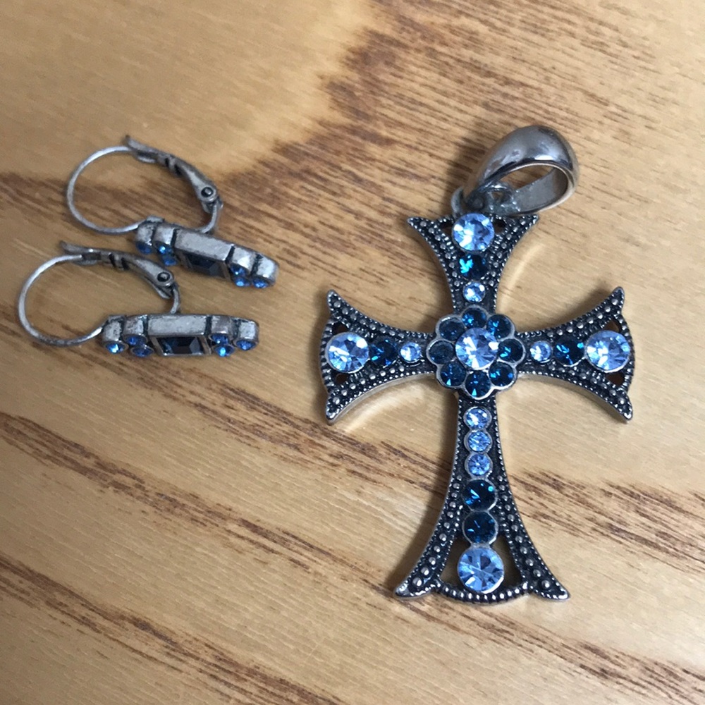 Necklace charm and earrings